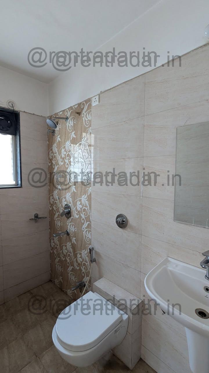 Room in 2 Bhk at Pashan Sus Road