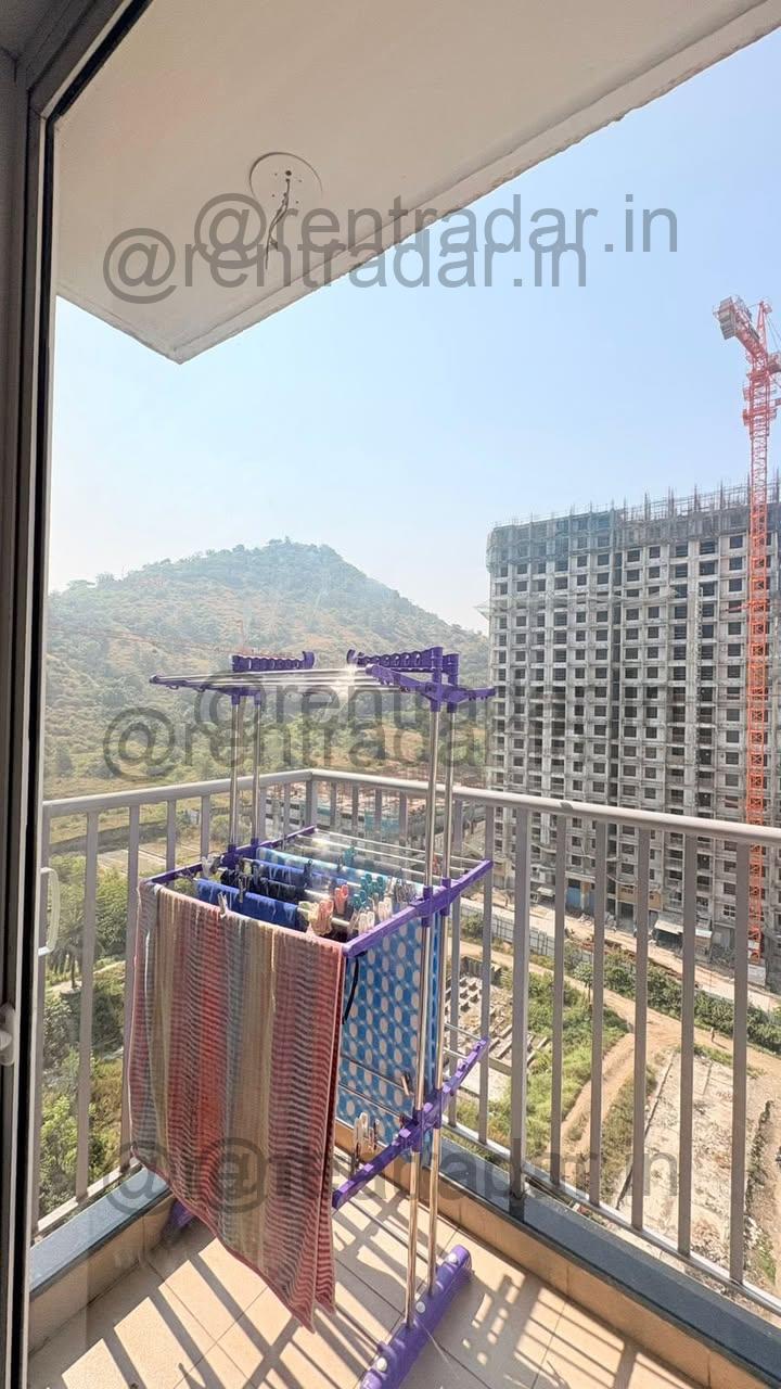Room in 2 Bhk at Mahalunge