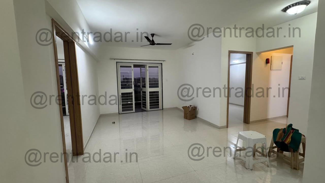 Room in 3bhk at Porwal Road Lohegaon (kohinoor Viva City)