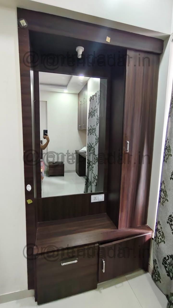 Room Available at Kharadi