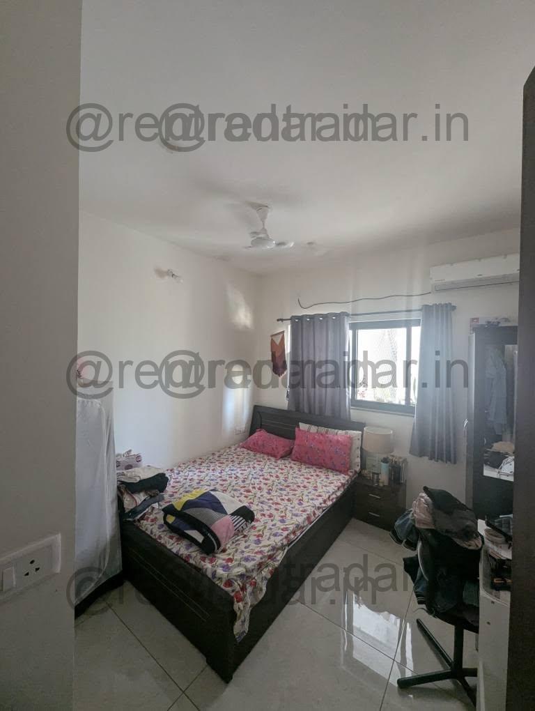 Room Available at Kharadi (riverdale Residences)