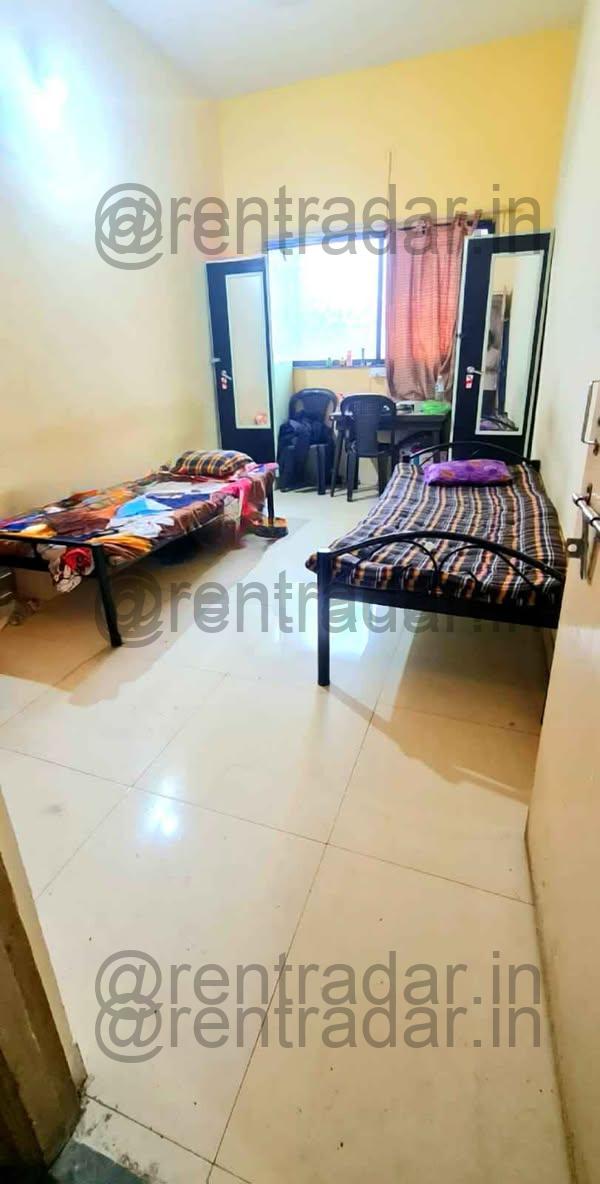 Room Available at Near Magarpatta B.t Kawade
