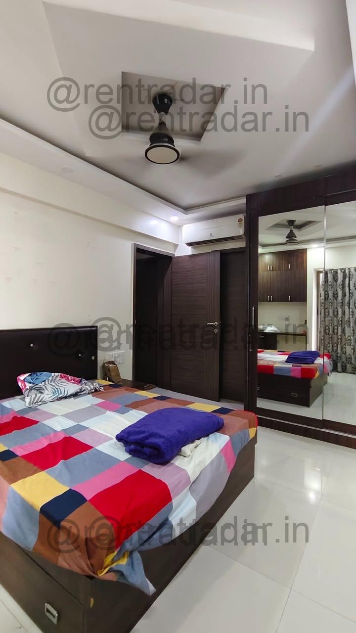 Room Available at Kharadi