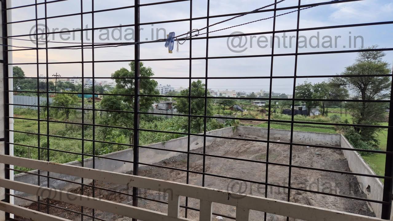Room in 1bhk at Hadapsar
