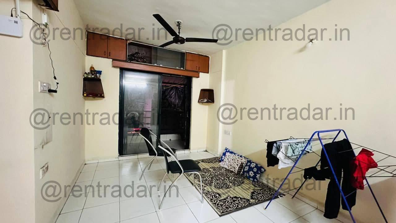 Room in 2 Bhk at Viman Nagar