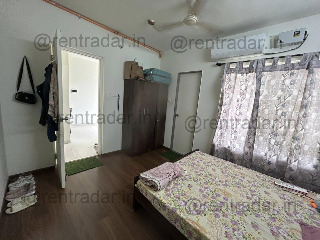 Room Available at Baner (rohan Lehar 3)