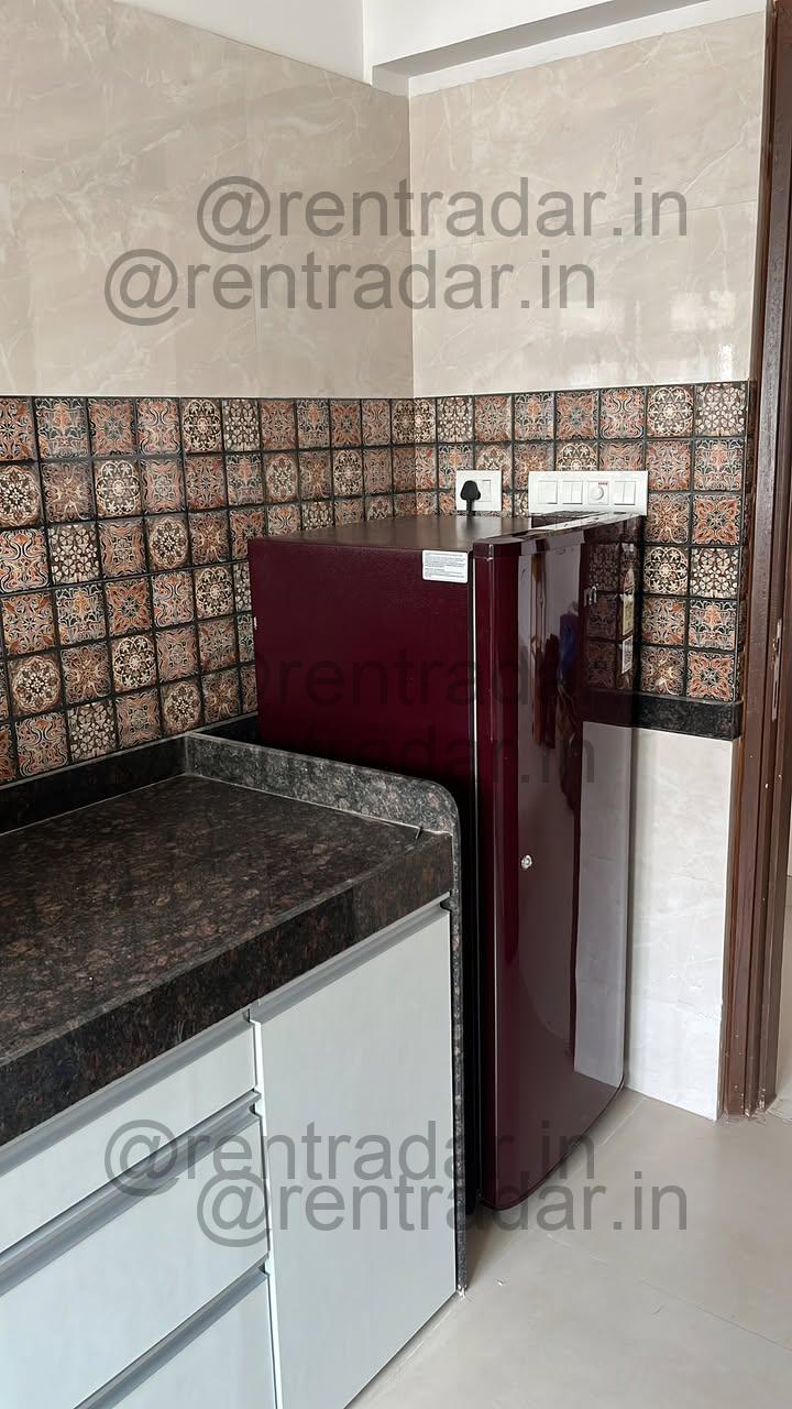 Room Available at Goregaon West