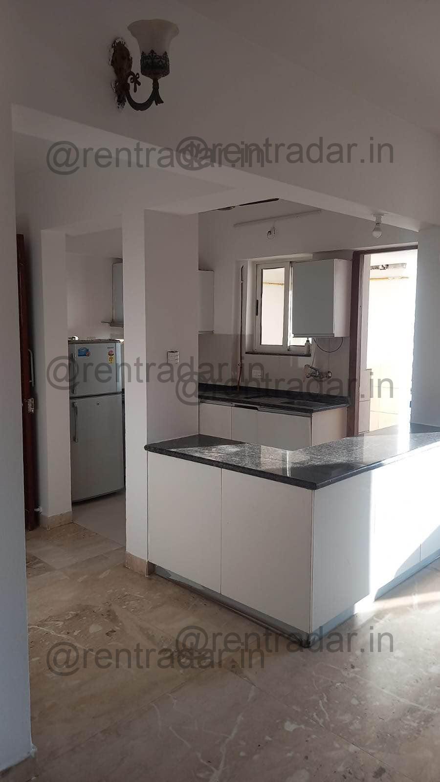 1bhk For Rent at Magarpatta (amanora Metro Tower)