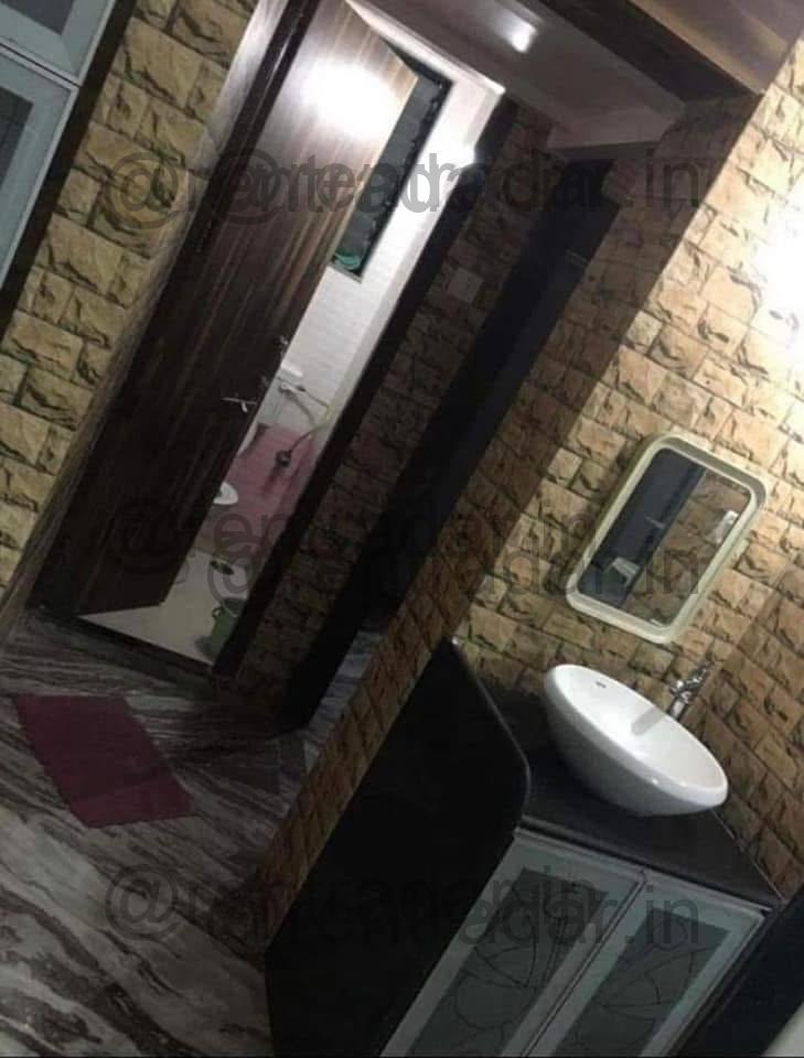 Room in 3 Bhk at Koparkhairane (fam Society)