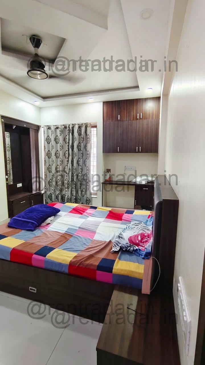 Room Available at Kharadi