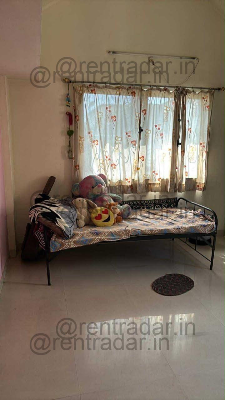 Room in 2.5 Bhk at Hadapsar - Sasane Nagar