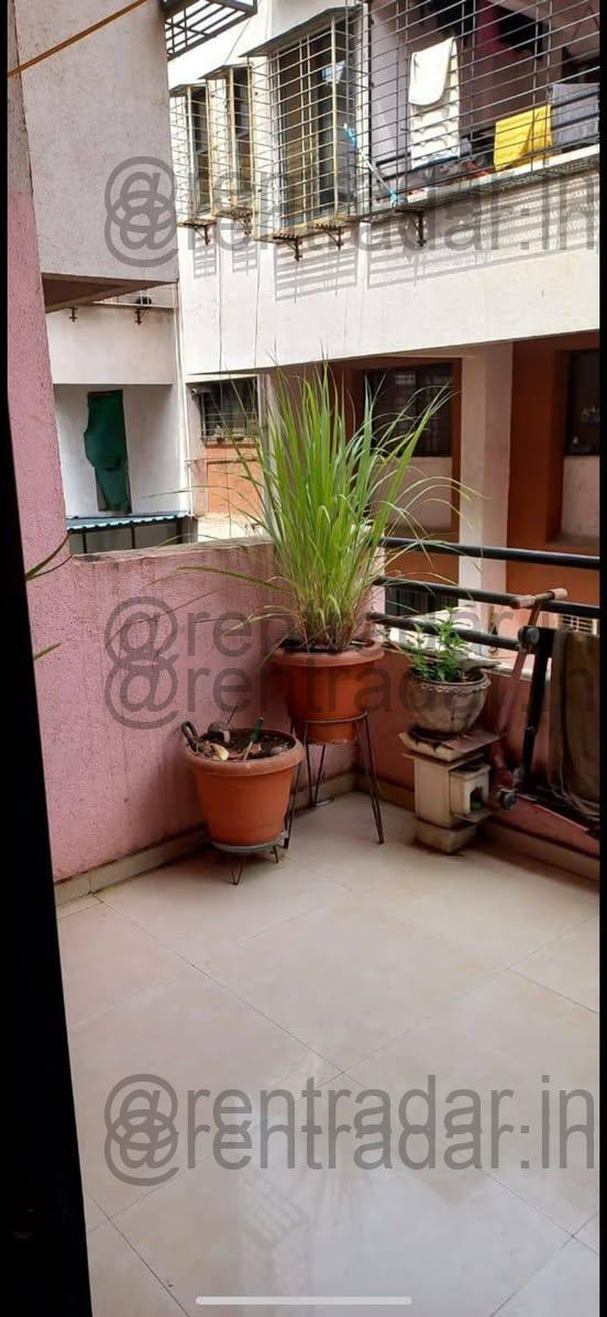 Room in 2 Bhk at Tingre Nagar