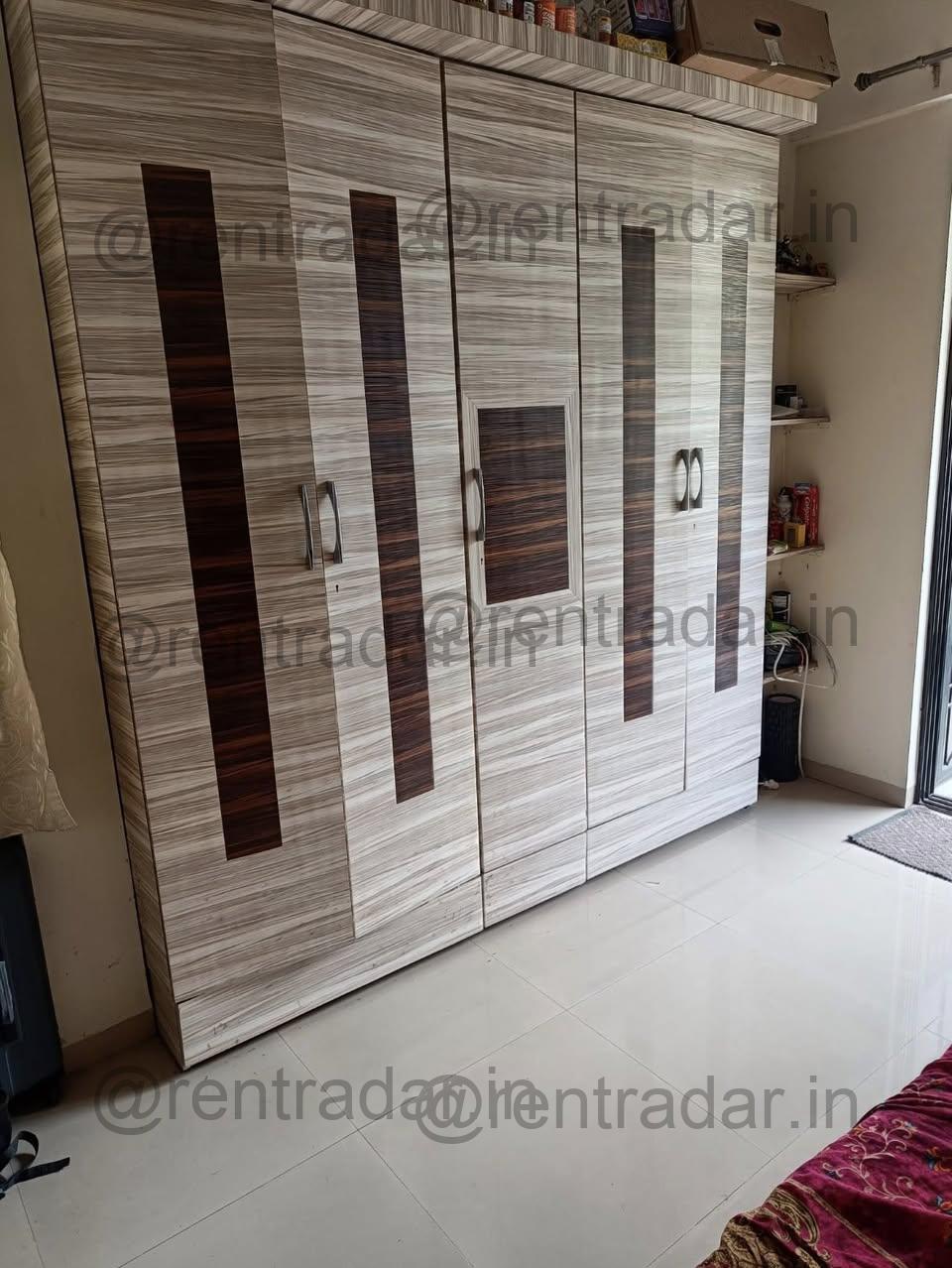 Private Room in 3bhk at Indraprastha Society (fortune Estate)