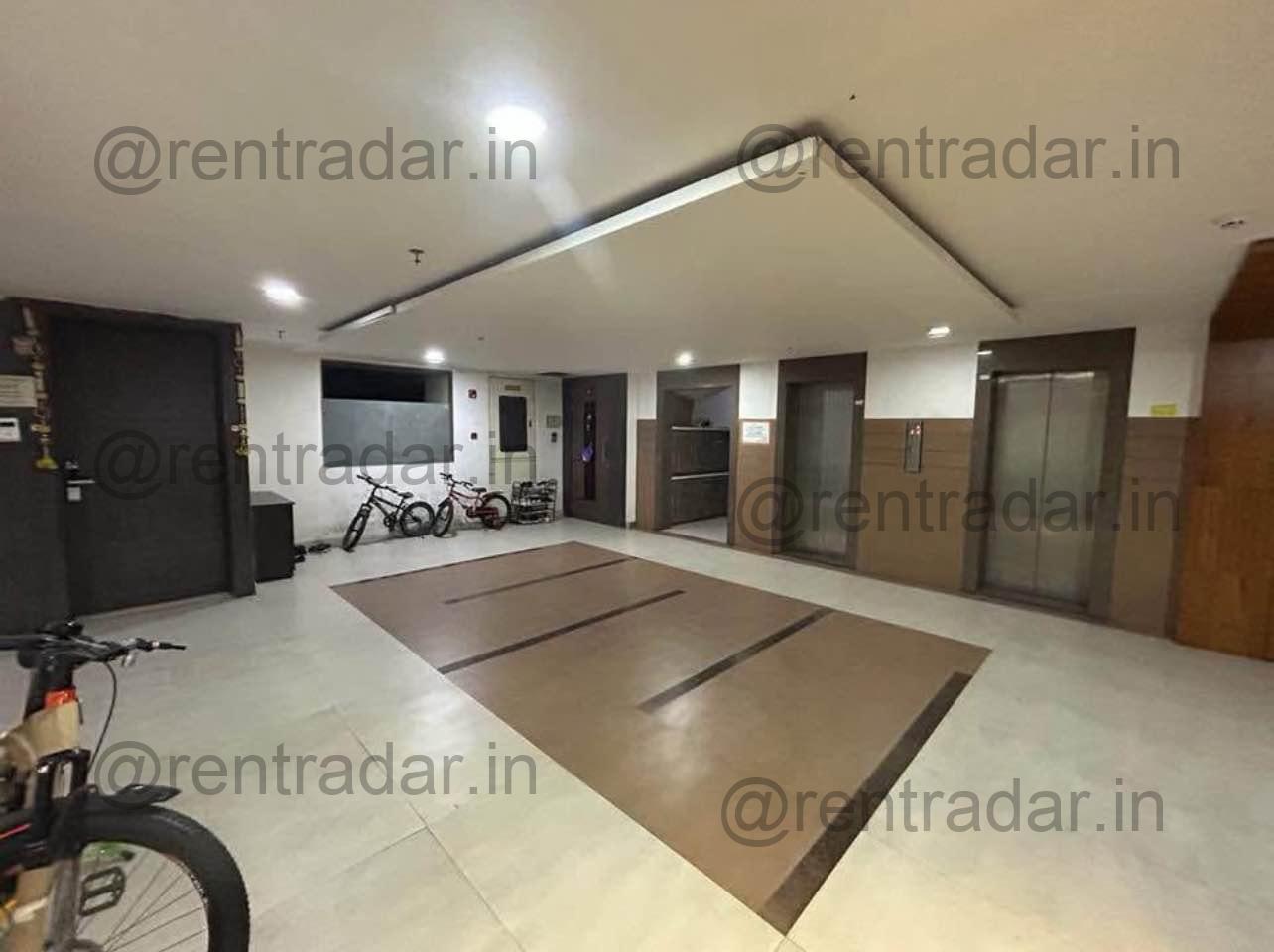 Room Available at Chinchwad (empire Square)