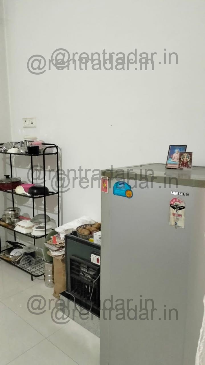 Private Room in 2 Bhk at Dhanori (shree Nidhi Society)