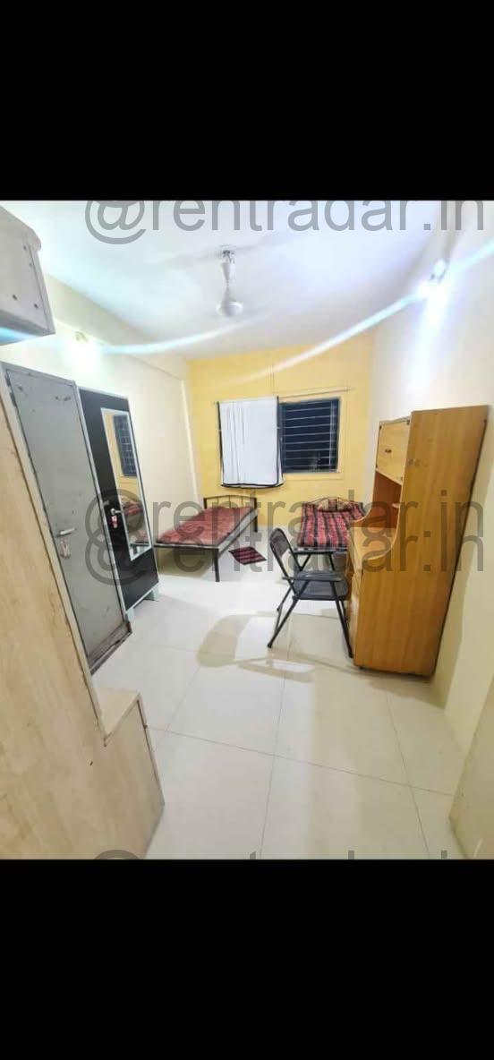 Room Available at Near Magarpatta B.t Kawade