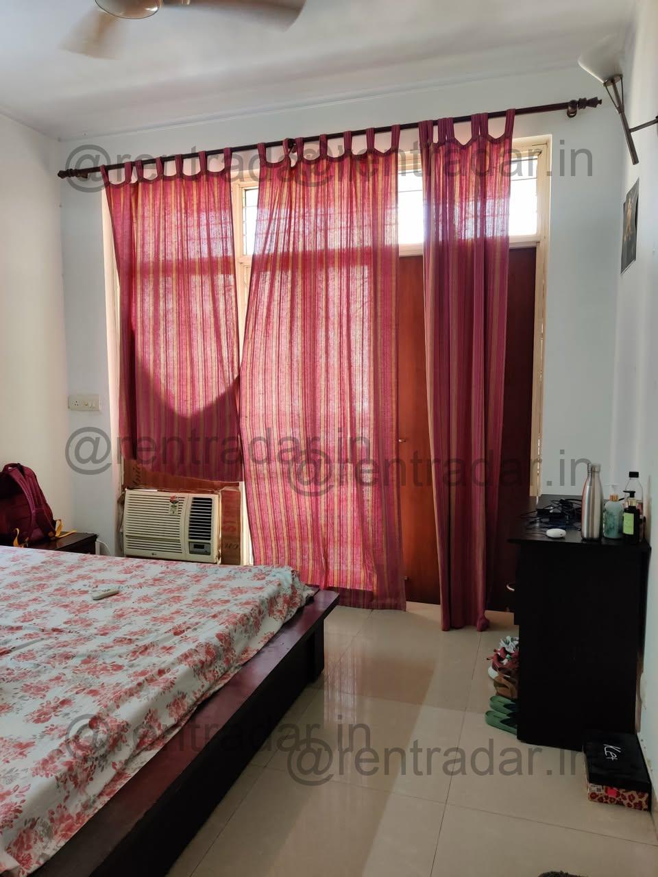 Room in 3bhk at Sector 48 (parsvnath Greenville)