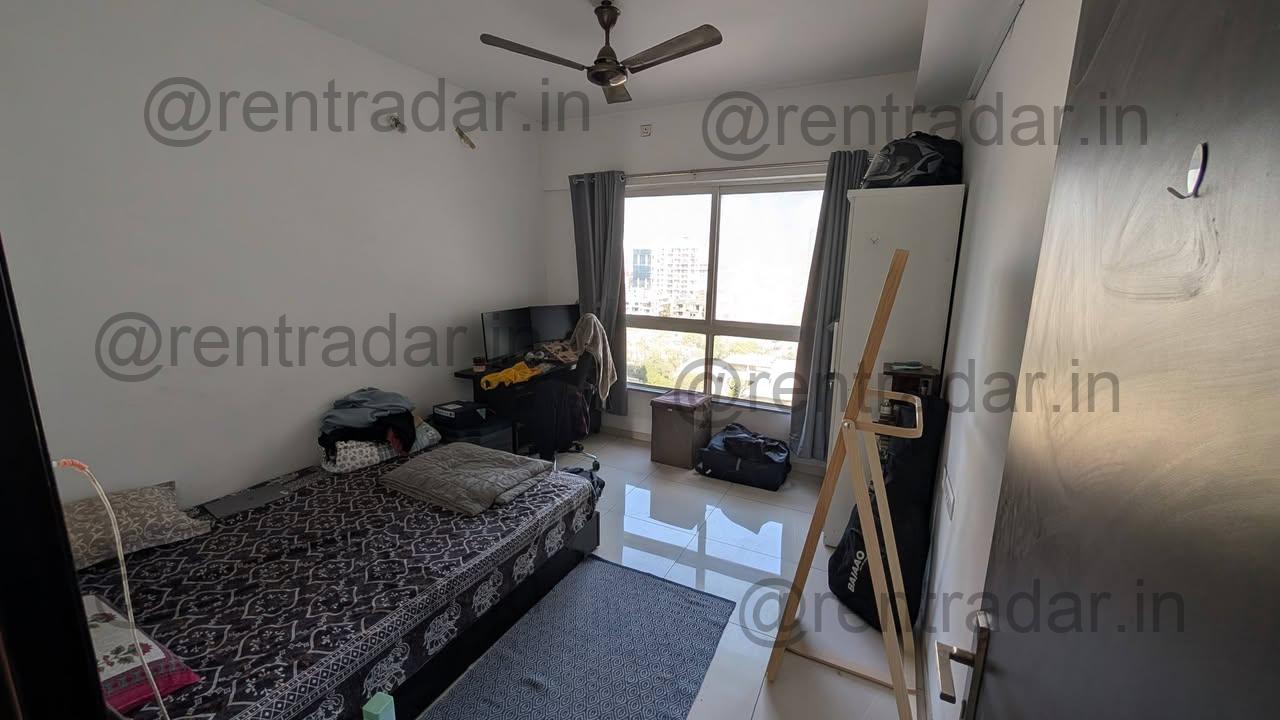 Room in 4.5bhk at Kharadi (tuscan Estate Signature Meadows)