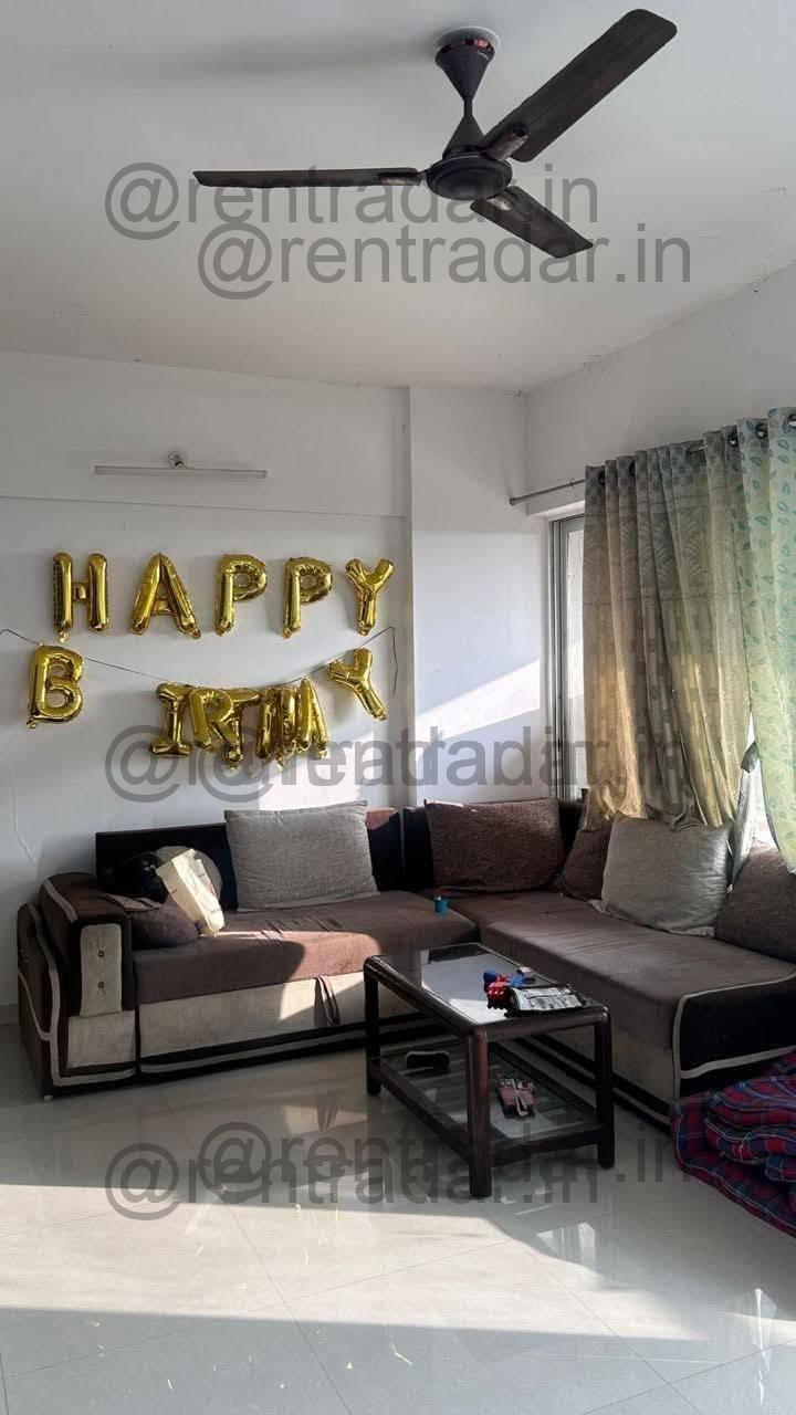 Room Available at Keshav Nagar (mantra Insignia Society)