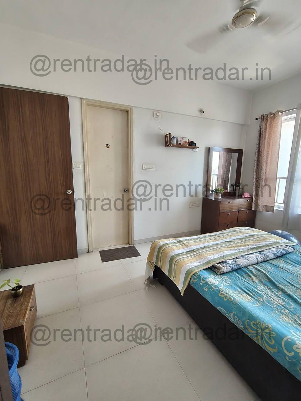 Room in 4bhk at Kharadi (yin Yang Society)