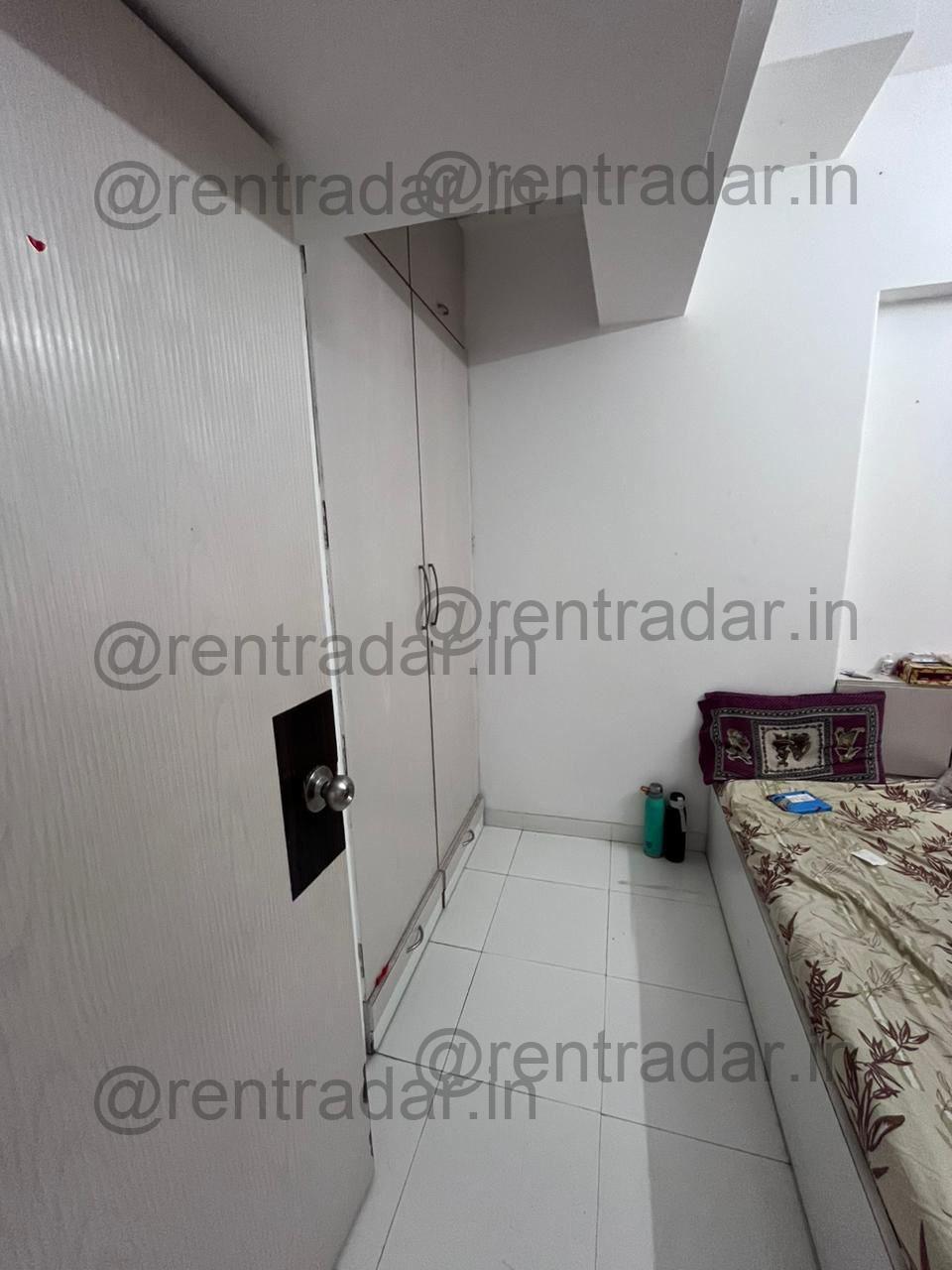 Room in 2 Bhk at Century Bazaar, Prabhadevi