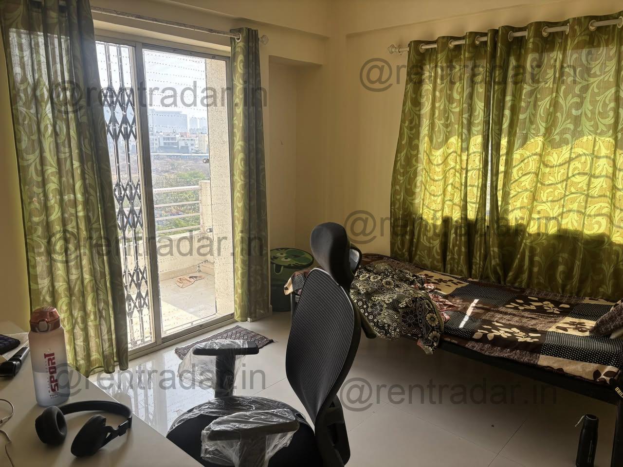 Room in 2 Bhk at Kharadi (guru Vista Society)