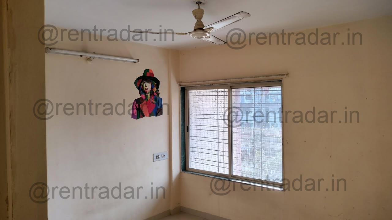 Room in 2bhk at Bavdhan (krishna Shanti Residency)