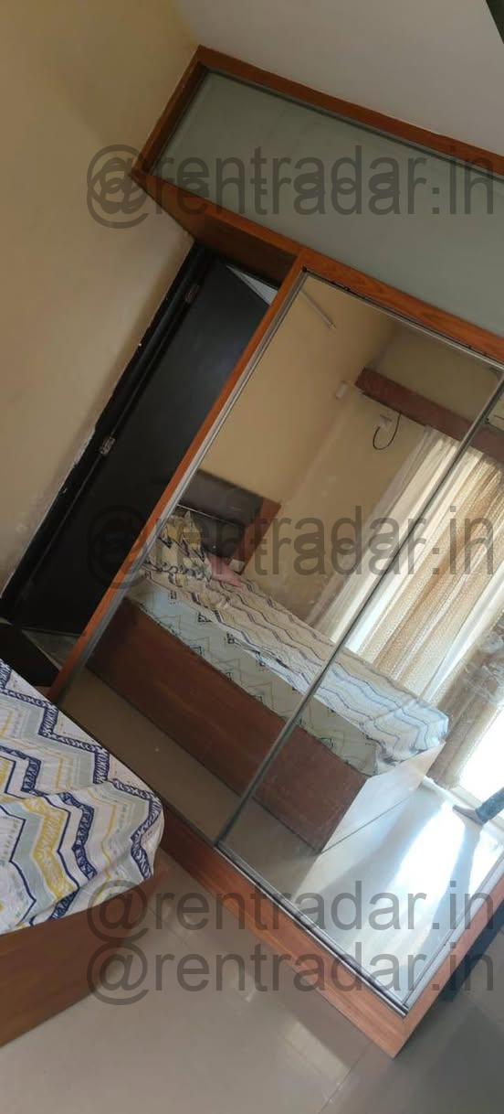 Room in 3 Bhk at Viman Nagar