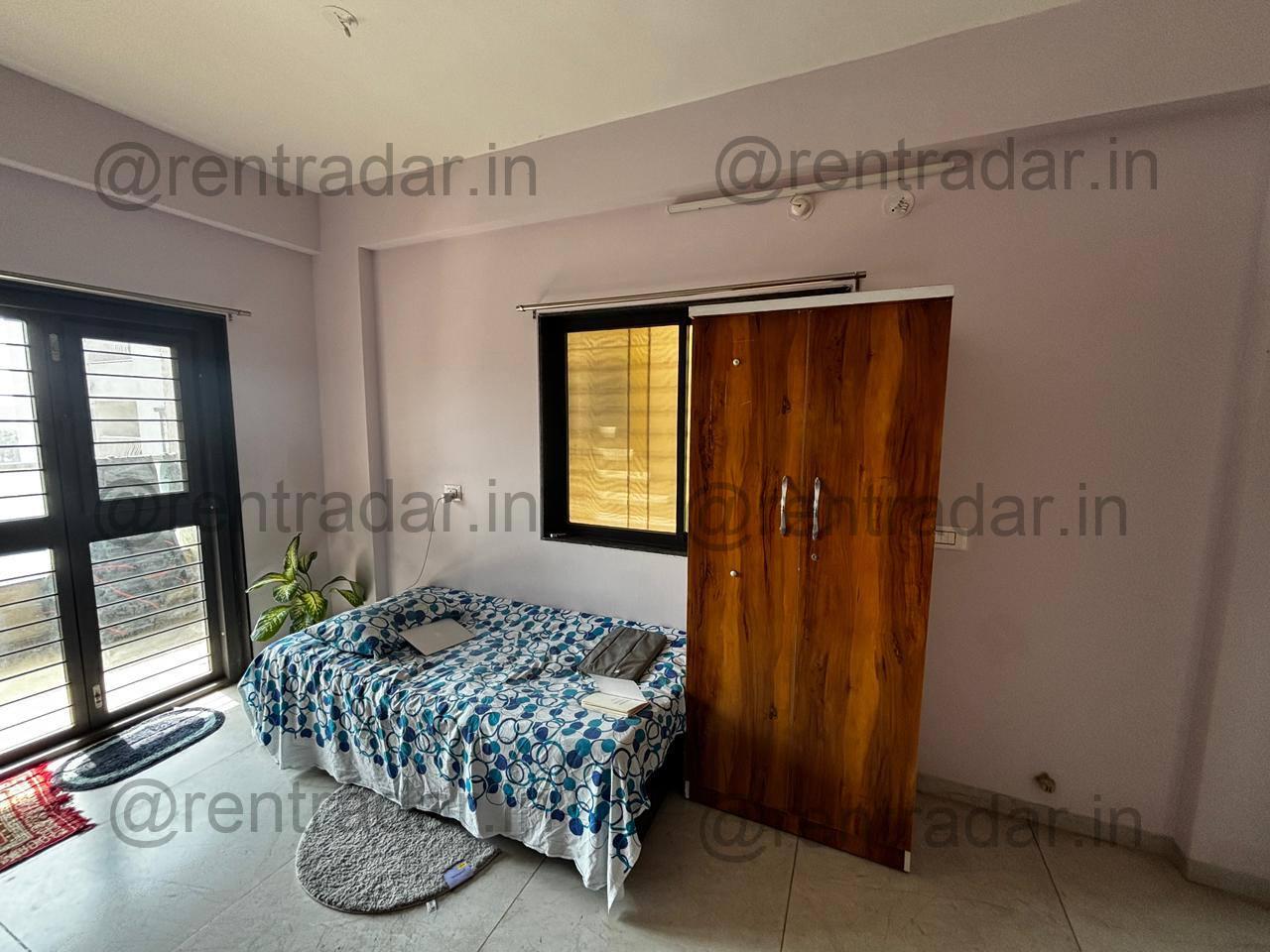 Room Available at Kharadi