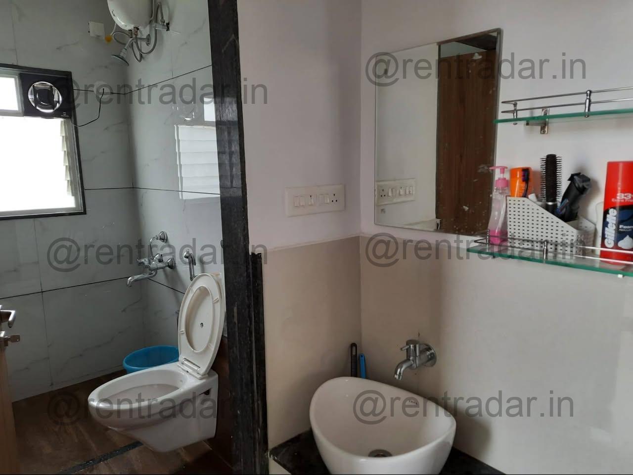 Room Available at Kharadi