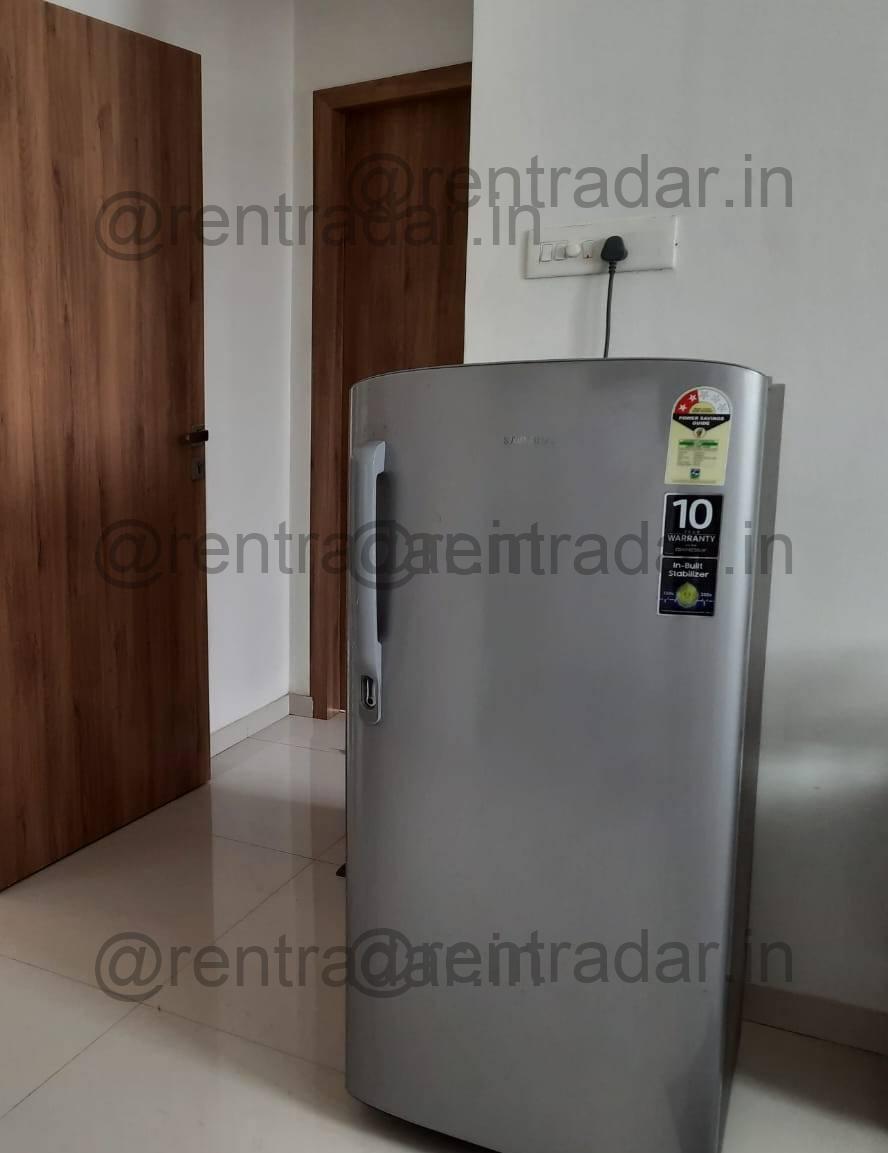 Room Available at Kharadi