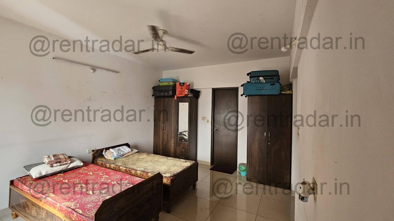 Room in 2 Bhk at Mundhwa (amnora Victory Tower)