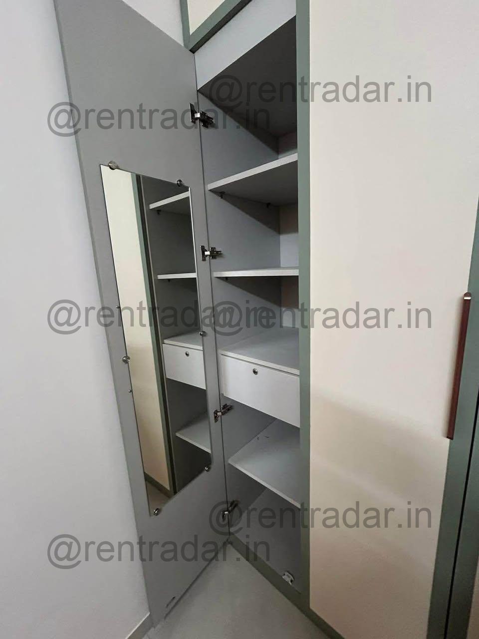 Room Available at Dhanori (vivaan Park)