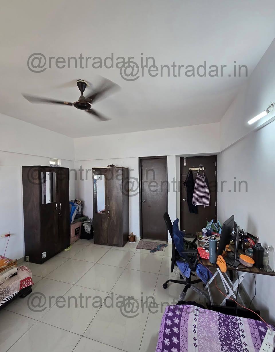 Room in 3bhk at Amanora Park Township (victory Towers)