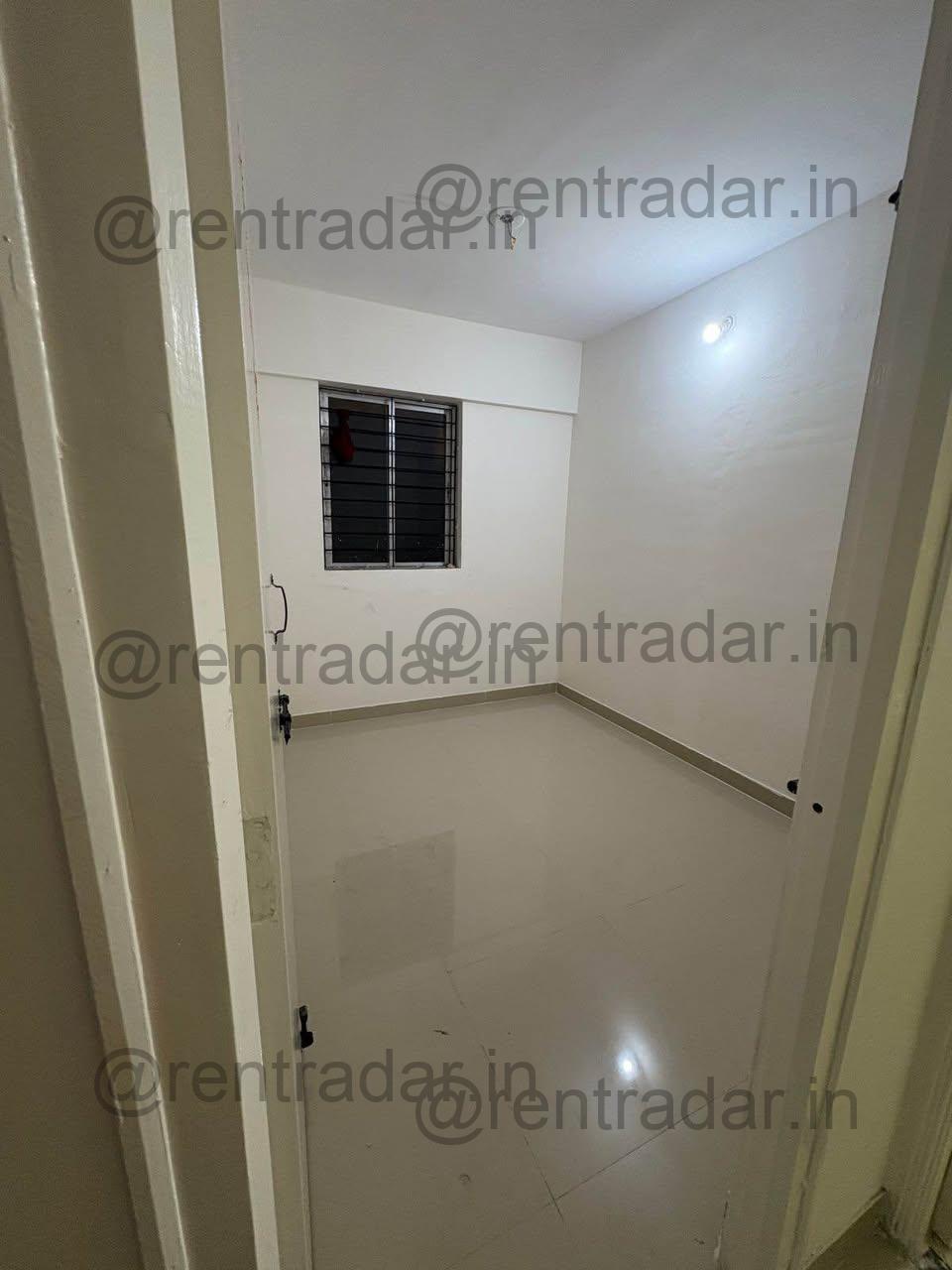 Room Available at Hadapsar