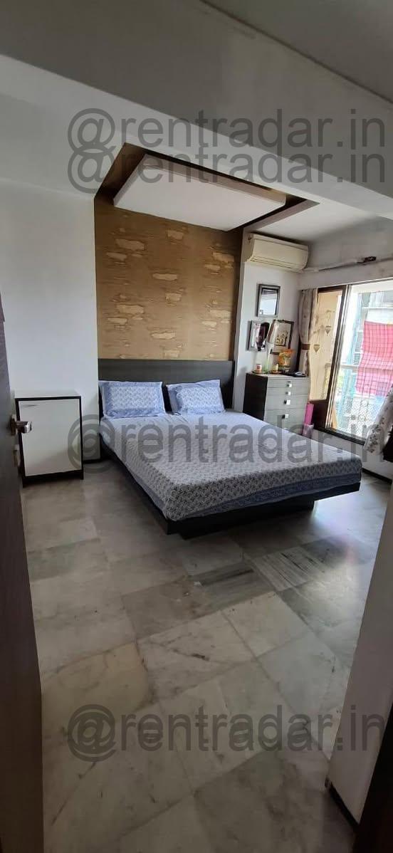 Room in 2bhk at Prabhadevi (hrishikesh Apartment)