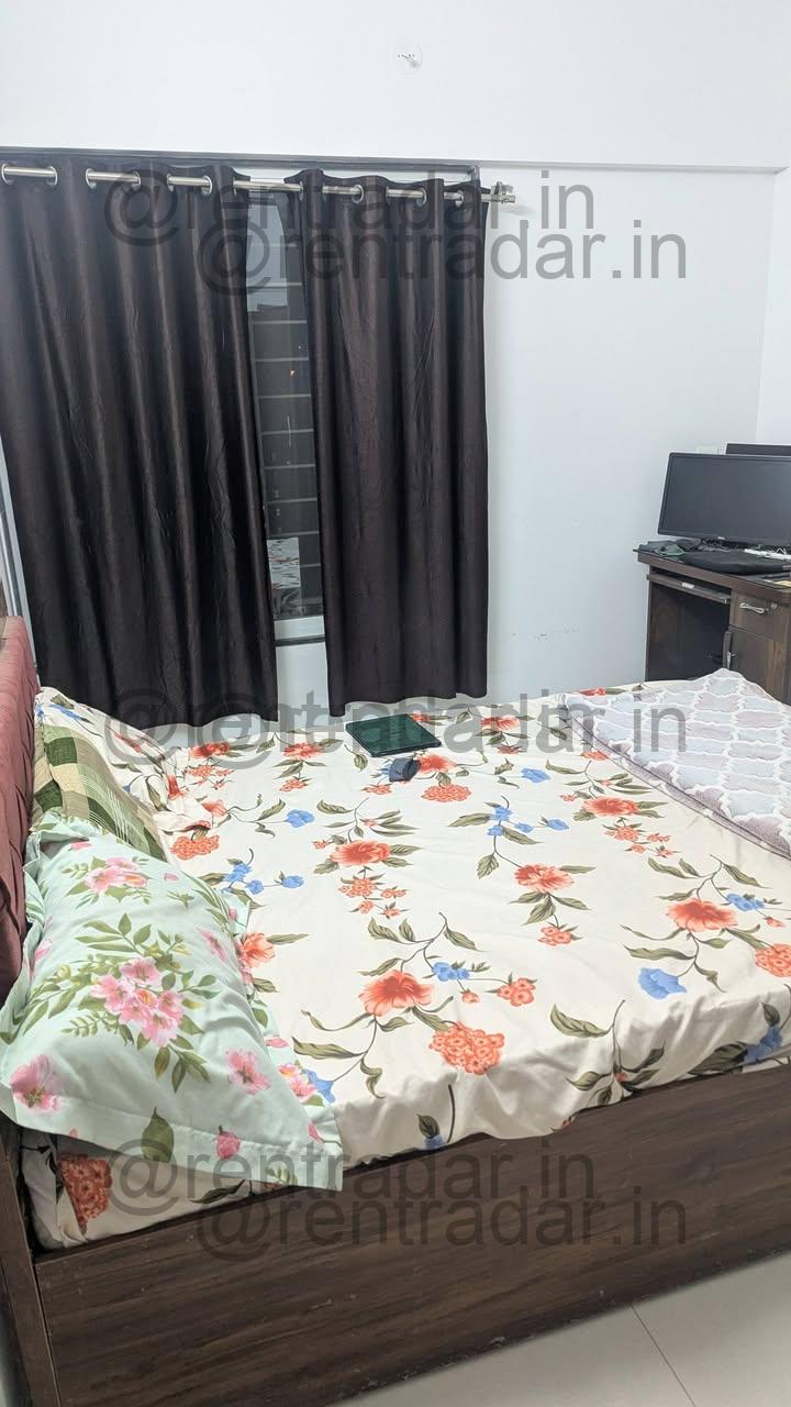 Room Available at Keshav Nagar (venkatesh Graffiti Glover)
