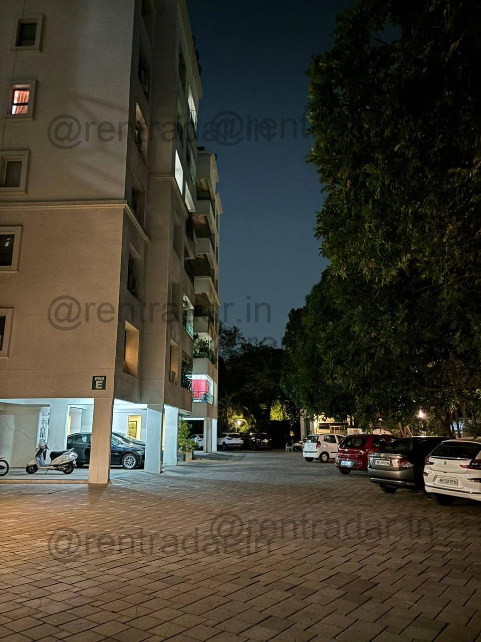 Room Available at Koregaon Park (clover Park View Society)