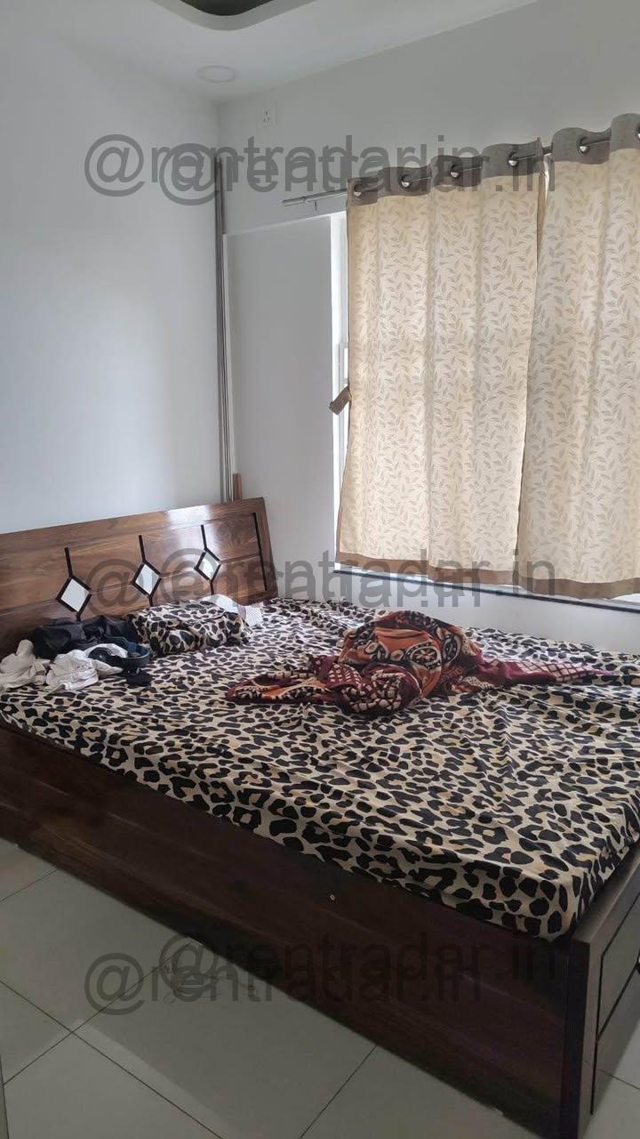 Private Room in 2 Bhk at Marunji (life Republic (kolte Patil))
