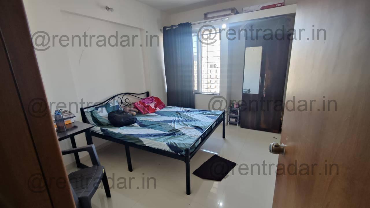 Room in 2 Bhk at Kharadi (zen Estate)