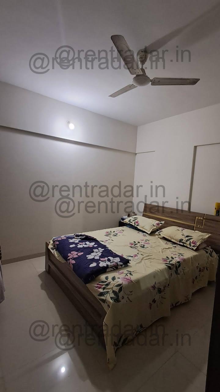Room Available at Lohegaon Dhanori