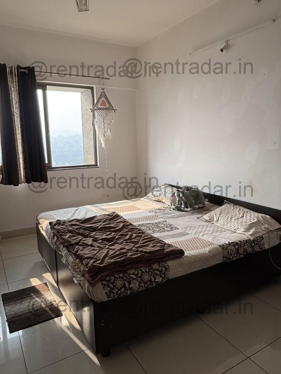 Private Room in 3 Bhk at Hinjewadi (blue Ridge Society)