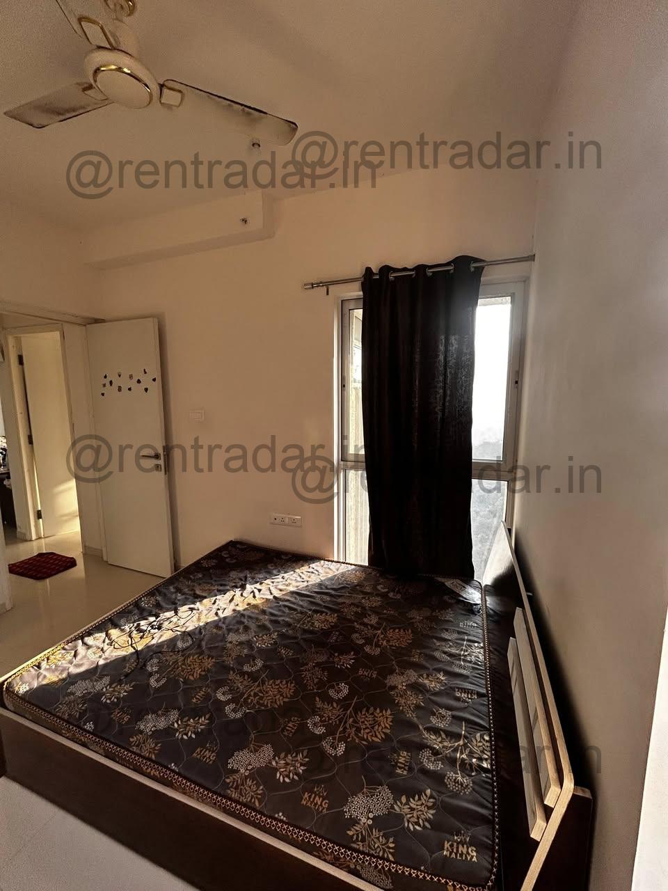 Private Room in 3bhk at Mahalunge (godrej Hillside 1)