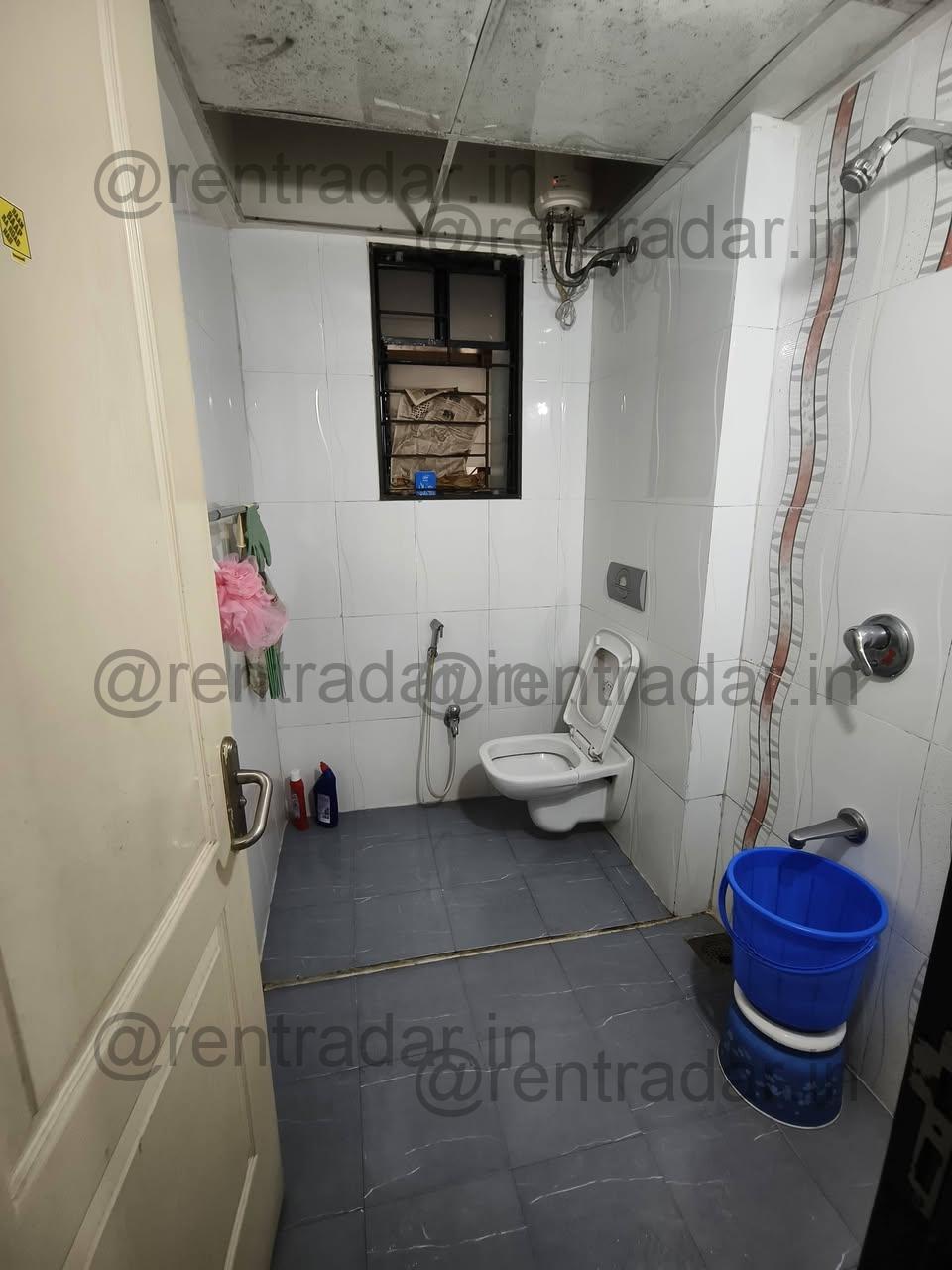 Room in 2bhk at Magarpatta City (roystonea Tower)