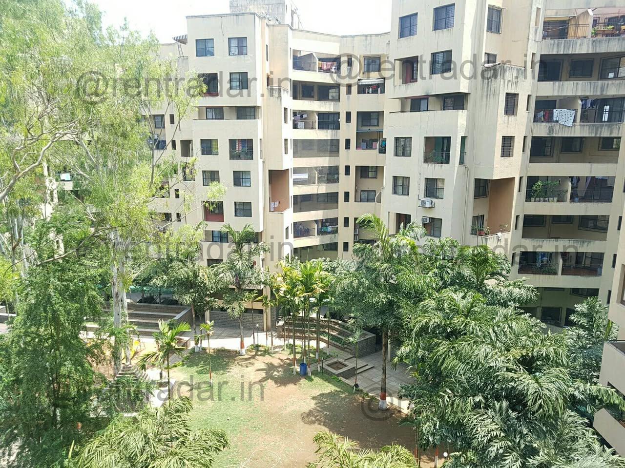 Room in 3.5bhk at Vishrantwadi