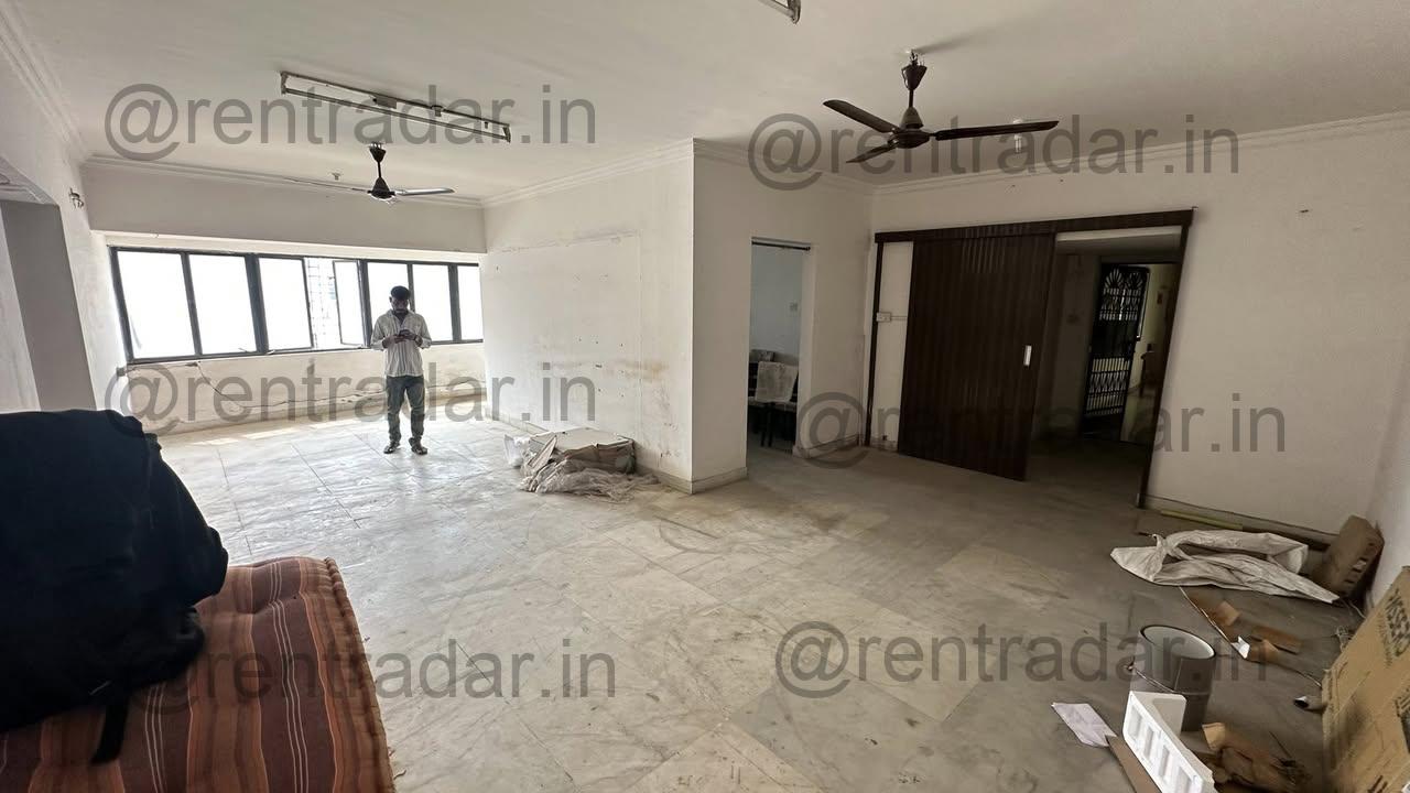 Private Room in 3bhk at Aarey Colony, Goregaon East (royal Palms)