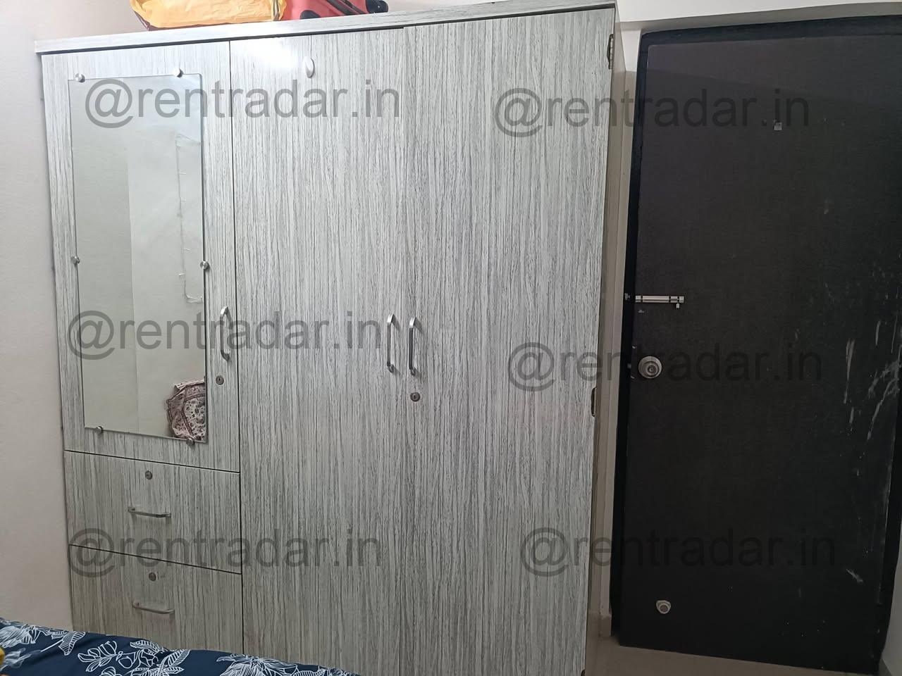 Room in 3 Bhk at Parth Jainam Jain Society, Sus