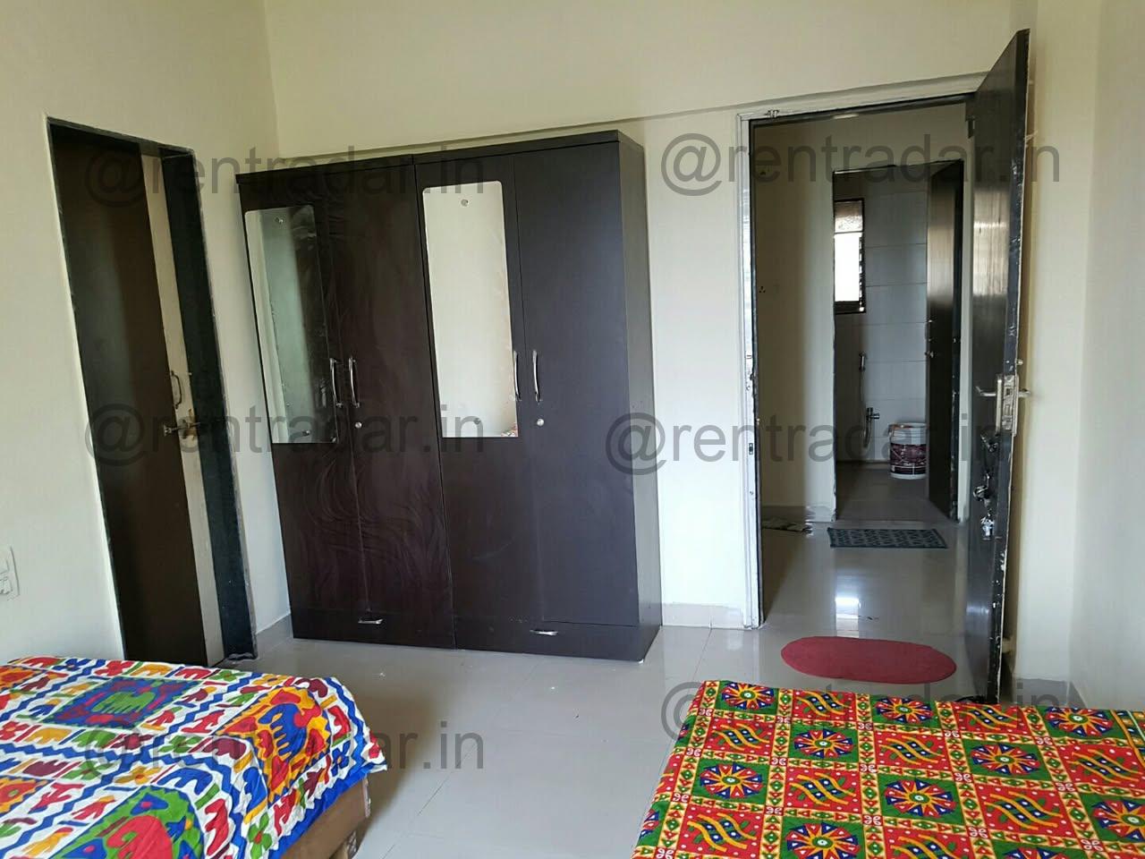 Room in 3.5bhk at Vishrantwadi