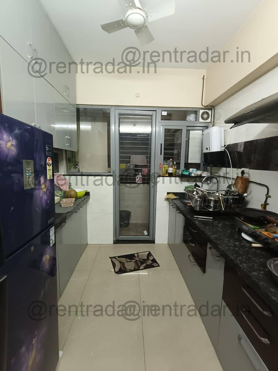 Room Available at Amanora (future Tower Amanora)