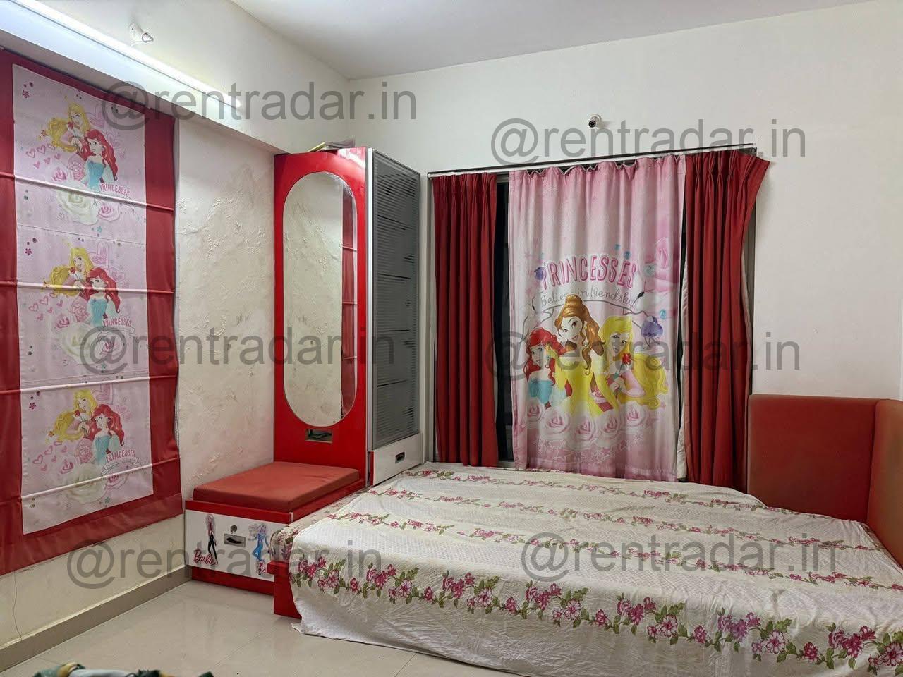 Room in 3bhk at Parth Jainam Jain Society, Sus (parth Jainam Jain Society)